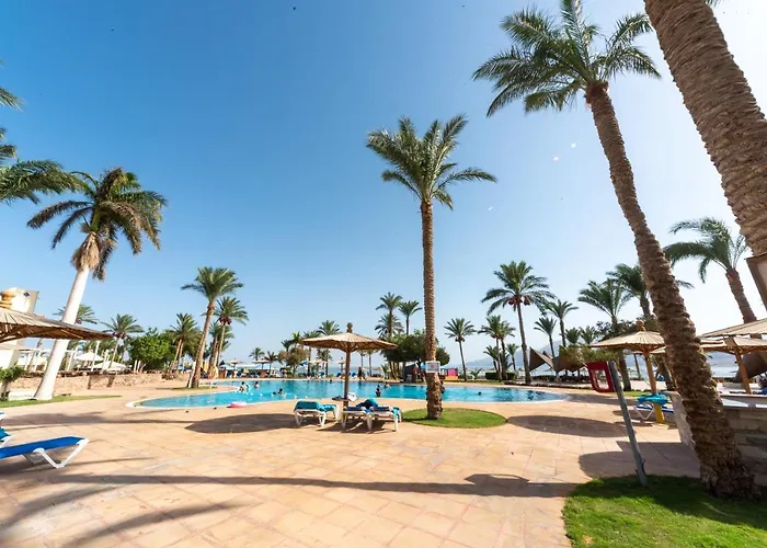 Lagoon Club & Ex Tirana 4*