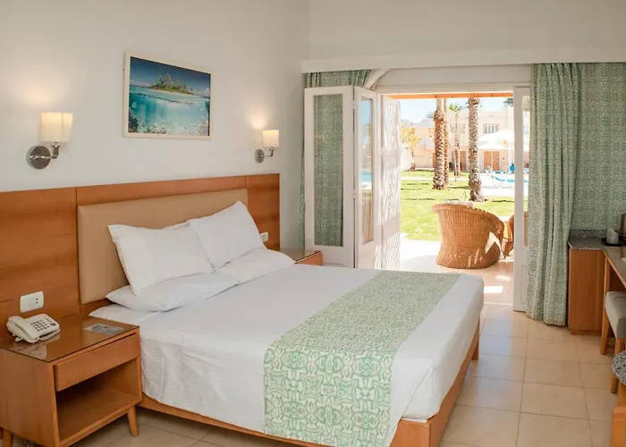 Resort Lagoon Club & Ex Tirana 4*